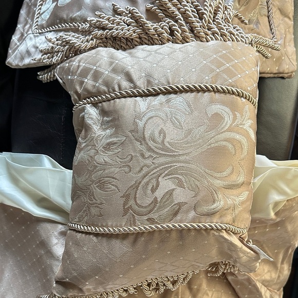 Florence 7-Piece King Comforter Set - Taupe/Beige/Tan - Picture 3 of 10